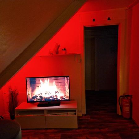 Smaller Apartment Next To Bridge Тромсьо Екстериор снимка